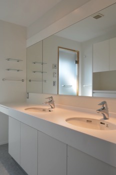  View of the first floor bathroom towards the shower room. 